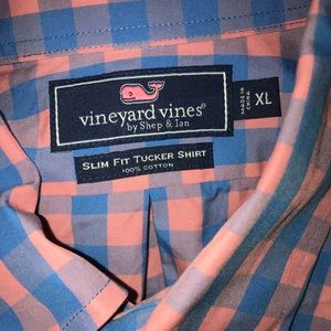 Men’s Vineyard Vines button down.